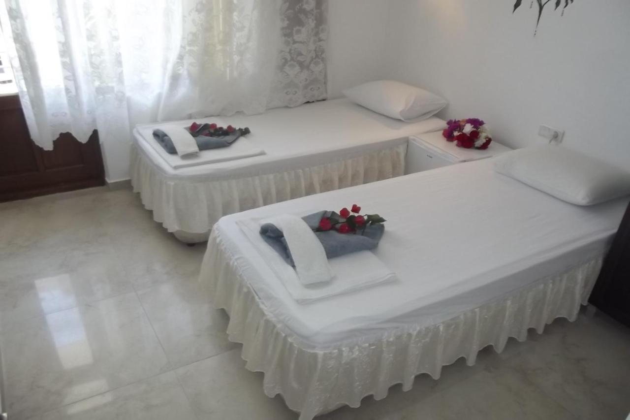 Santosa Pension Kas Bagian luar foto
